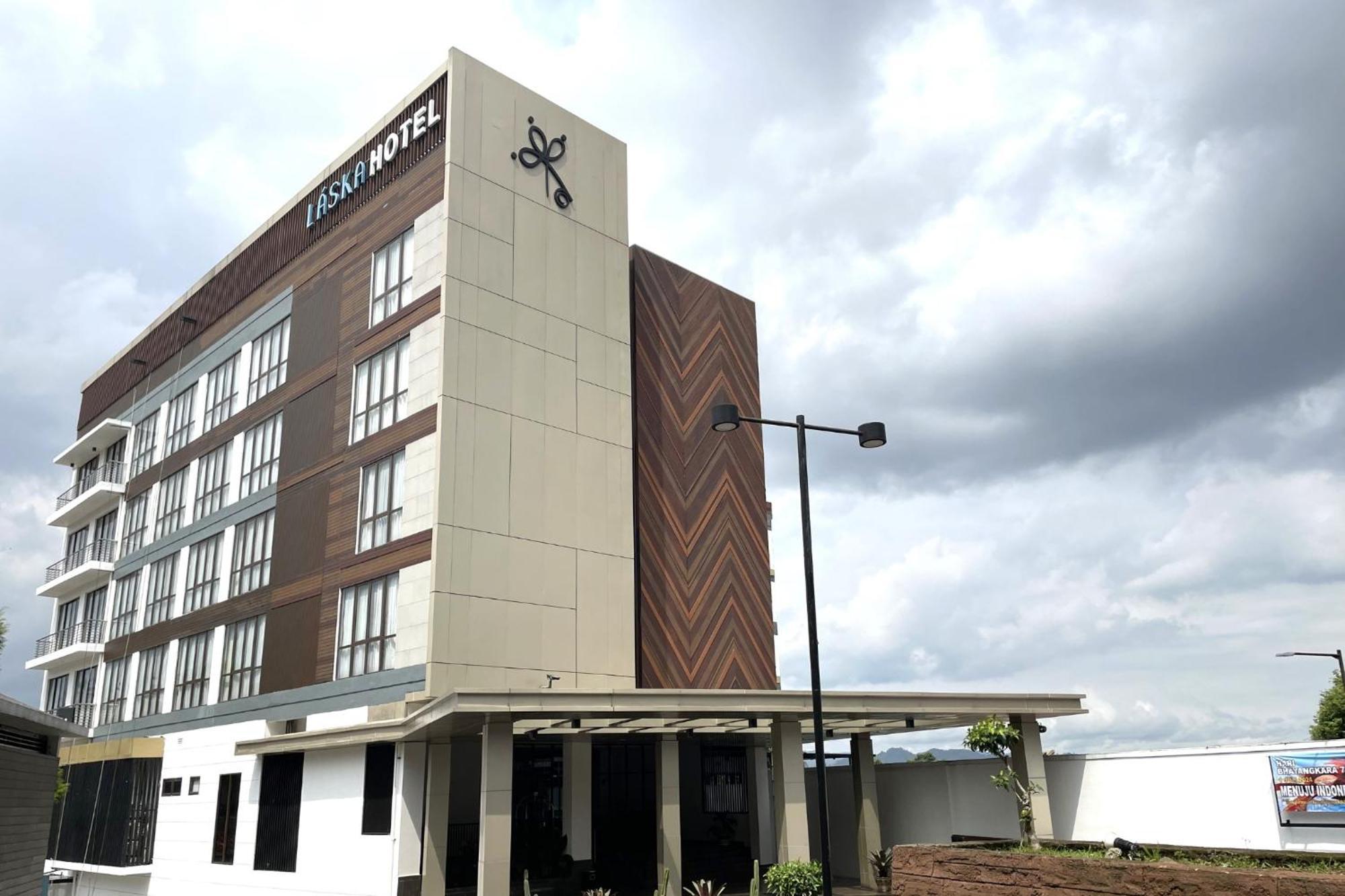 Laska Hotel Sukabumi Exterior photo